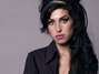 Amy Winehouse čelním pohledem