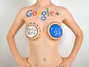 Nahé ženské tělo s barevným nápisem Google