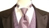 Pánský oblek i s vestou a kravatou