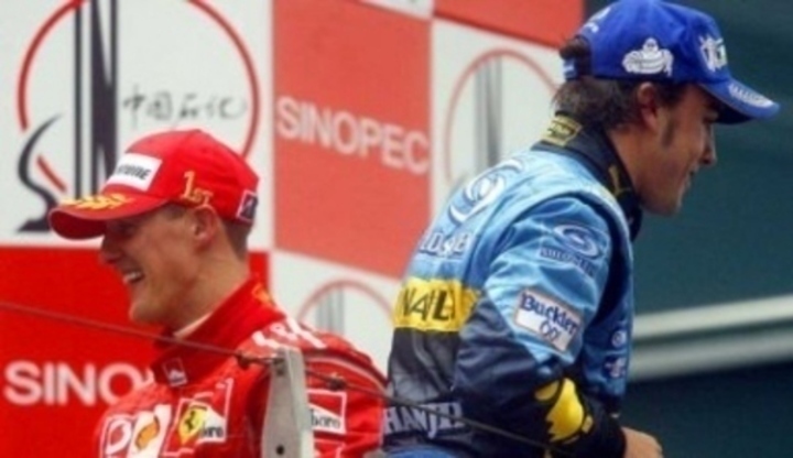 Michael Schumacher a Fernando Alonso na stupních vítězů