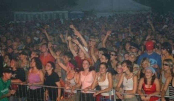 Fotografie publika při koncertě