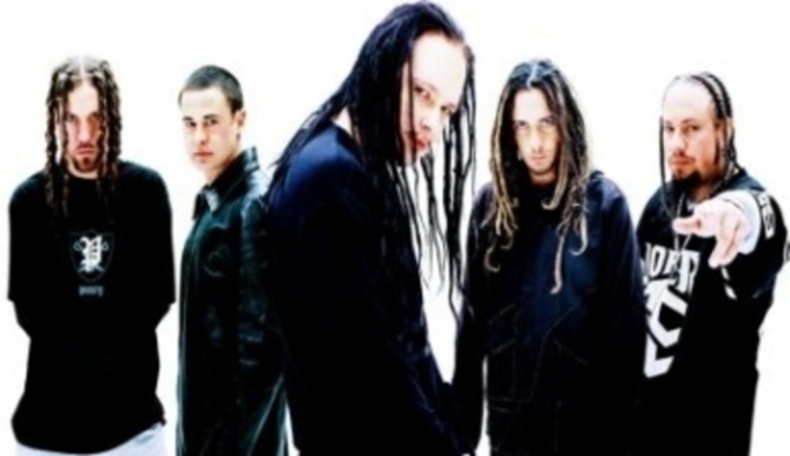Fotografie členů hudební skupiny Korn