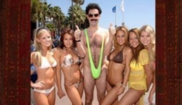Americký herec Sasha Baron Cohen ve filmu Borat