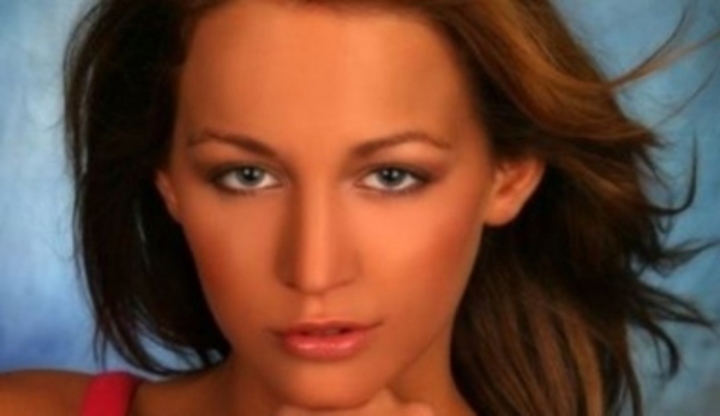 Modelka Agáta Hanychová při svém reklamním focení