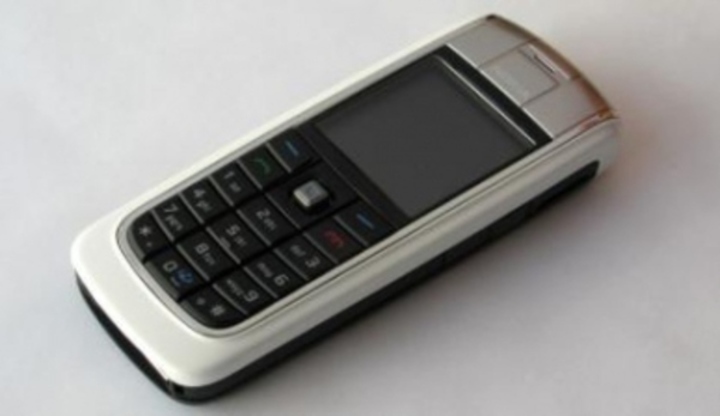 Fotografie mobilního telefonu Nokia 6021