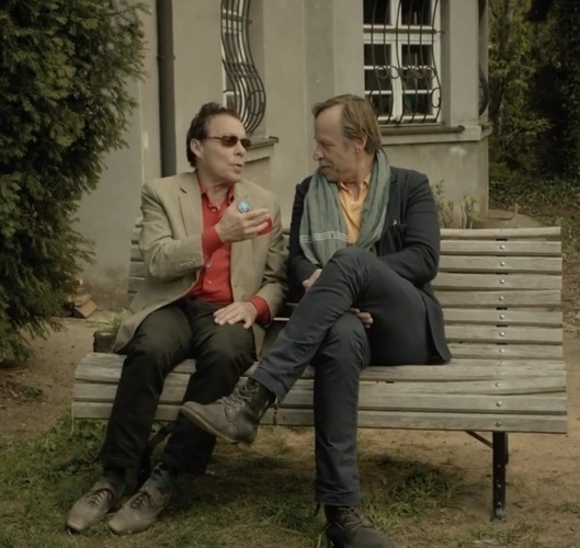 Karel Roden na lavičce s Janem Saudkem