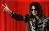 Michael Jackson ve slunečních brýlích