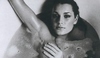 Černobílá fotografie modelky Aleny Šeredové