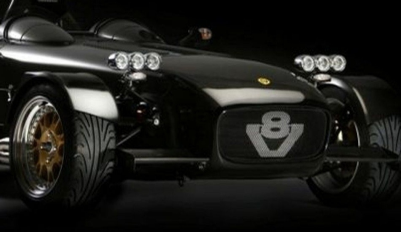 Sportovní automobil Caterham V8