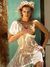 Kateřina Kristelová v průhledných šatech s odhaleným prsem