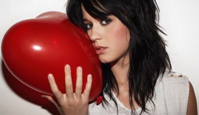 Katy Perry se srdcem na dlani