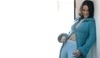 Zpěvačka Alizée v modrém svetru