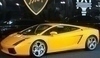 Fotografie sportovního auta žluté barvy