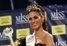 Aneta Vignerová při korunovaci na Miss 2009