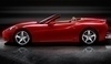 Auto červené barvy Ferrari California