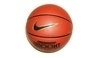 Slamballový míč je stejný jako basketbalový.