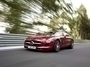 Automobil Mercedes-Benz SLS AMG červené barvy