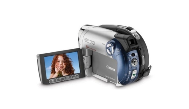 Digitální videokamera Canon DC230