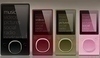 Čtyři přehrávače Microsoft Zune v různých barvách