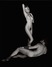 Černobílý obrázek nahého muže a ženy