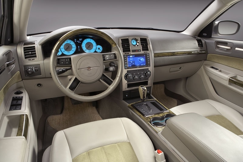 Vnitřní interiér vozu Chrysler 300C eco style