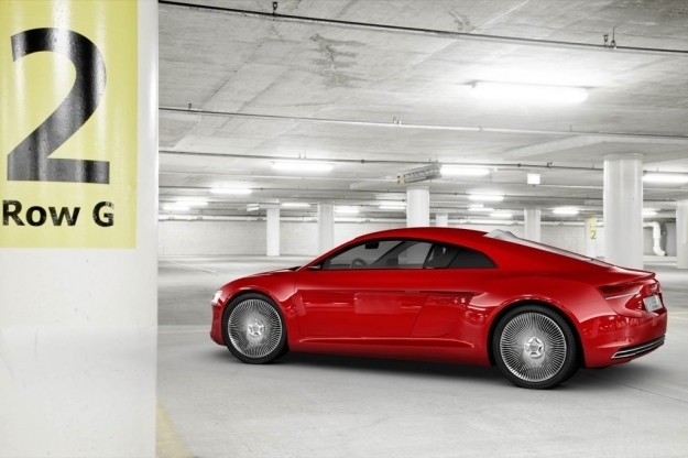 Snímekautomobilu Audi e-tron červené bar