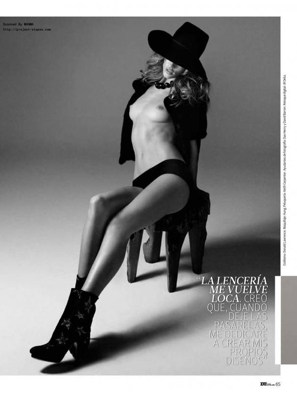 Modelka  Rosie Huntington-Whiteley ukázala prsa