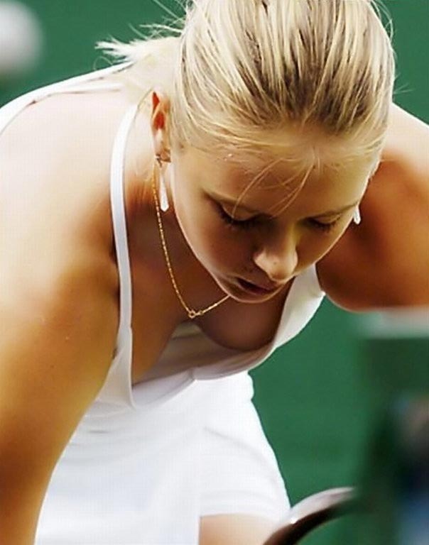 Tenistka Maria Šarapovová na kurtu