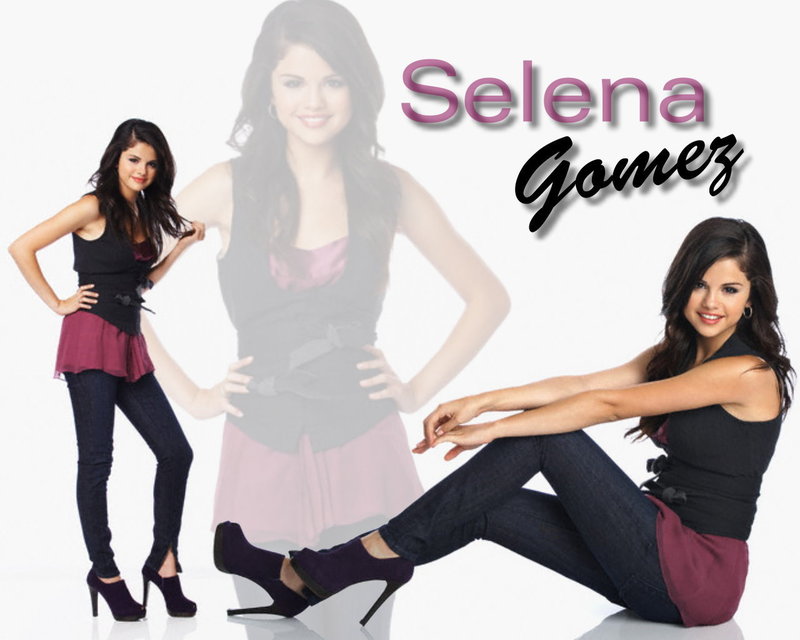 Selena Gomez s úsměvem na tváři