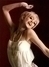 Goldie Hawn v bílých šatech